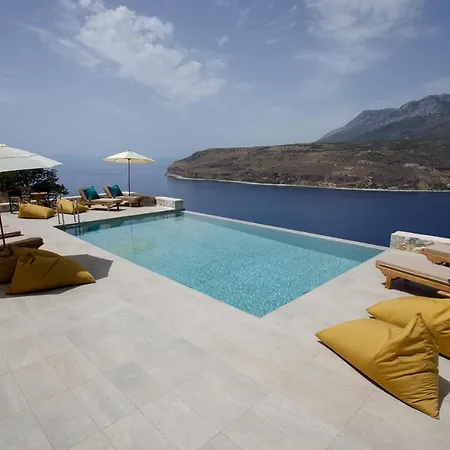 Holiday home Poseidon-apea Limeni