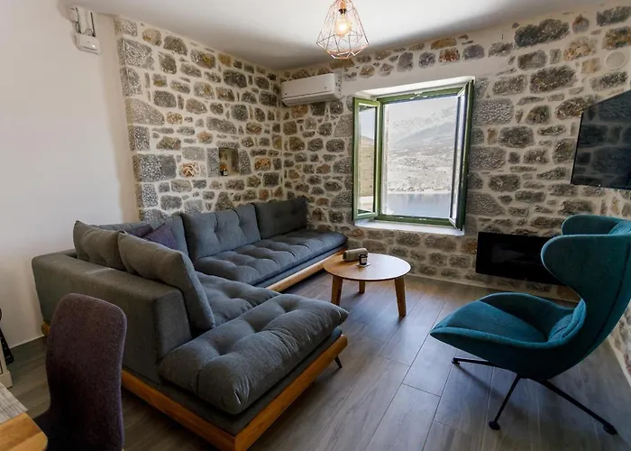 Holiday home Poseidon-apea Limeni